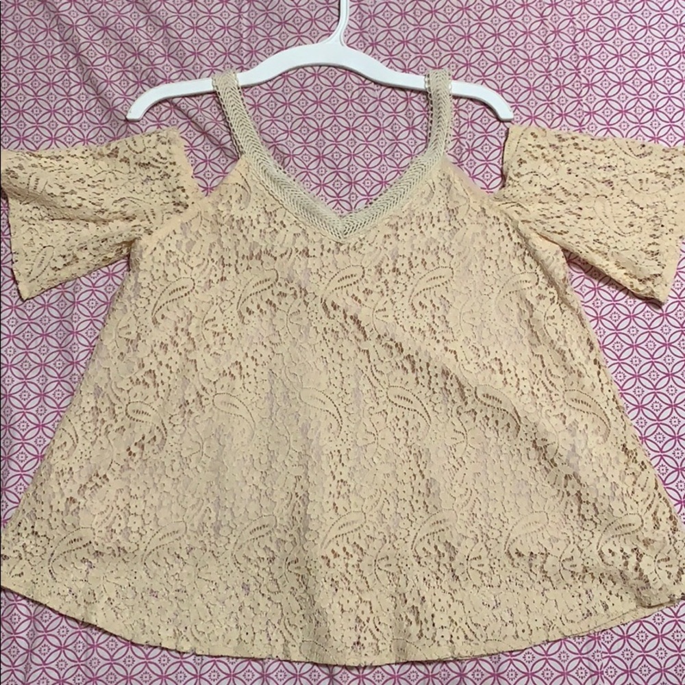 Laced cute top